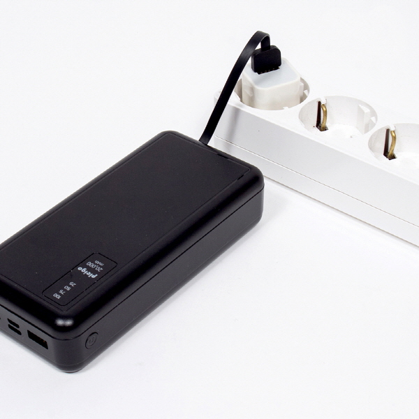 플레이고 B421 플래쉬 4in1 케이블 일체형 보조배터리 20,000mAh